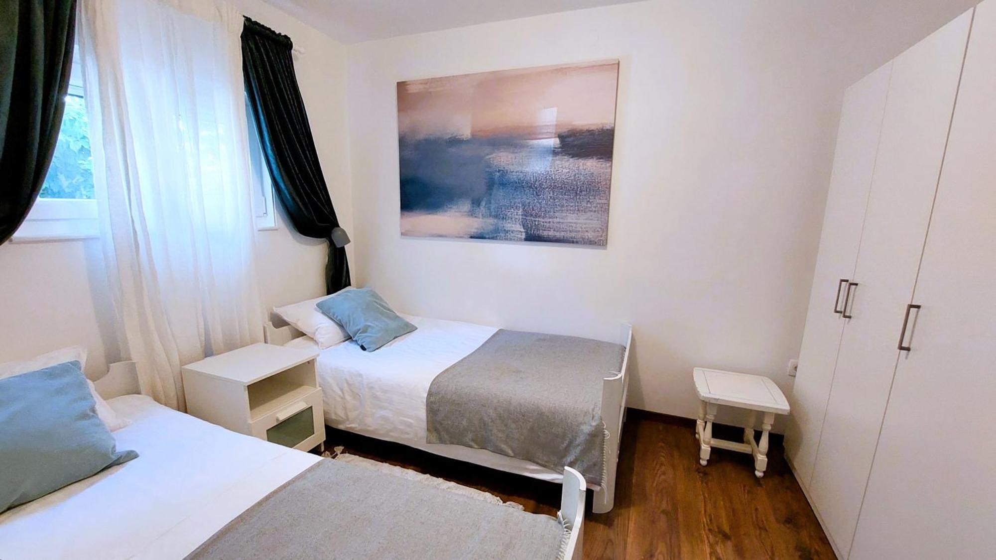 Holiday Home Zora - Family Vacation House Near Protected Area Of The Nature Park Kamenjak, With Green Yard, Wifi, Air-Con Premantura Ngoại thất bức ảnh